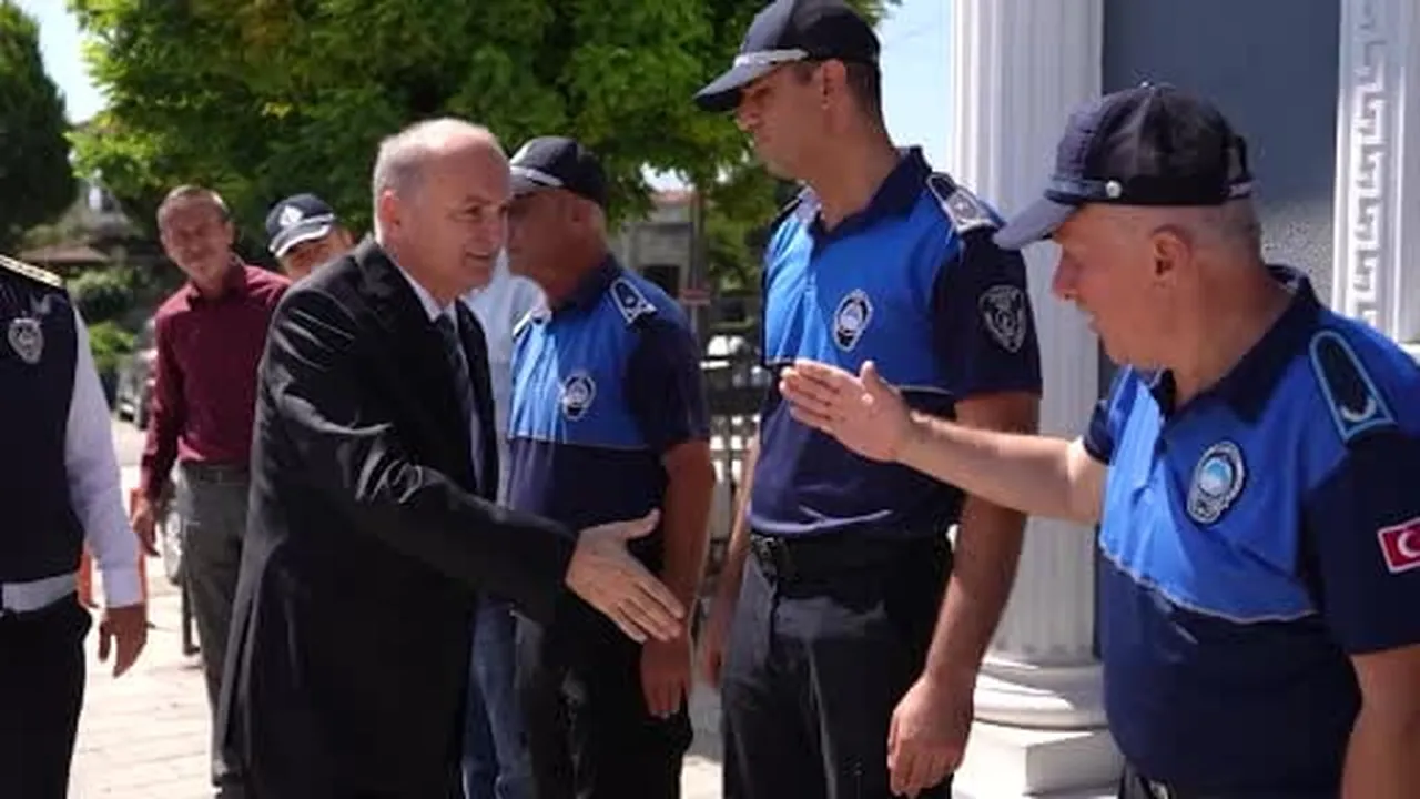 Başkan Özlü'den zabıta personeline tesbih