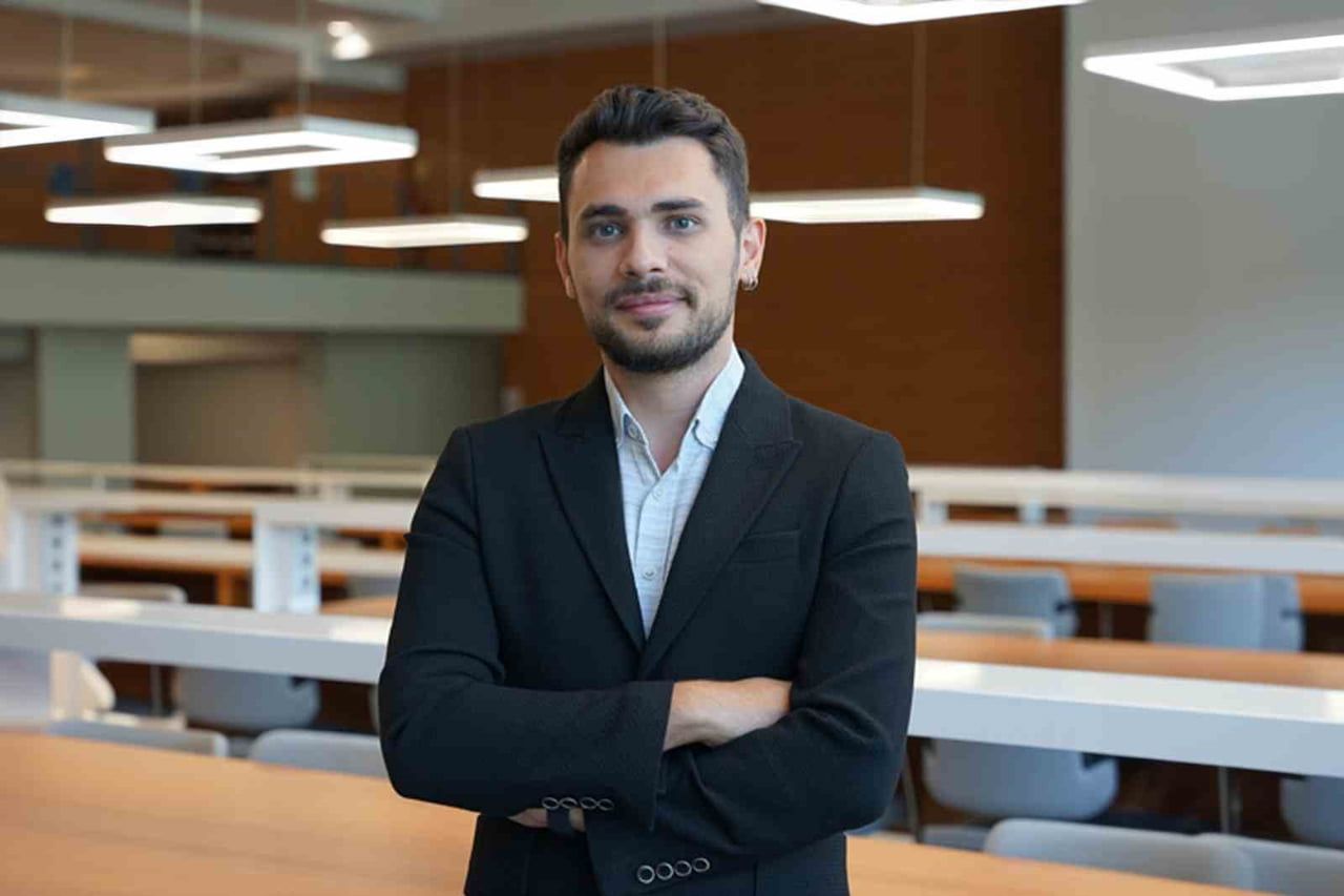 DOÇ. DR. HİKMET UÇGUN