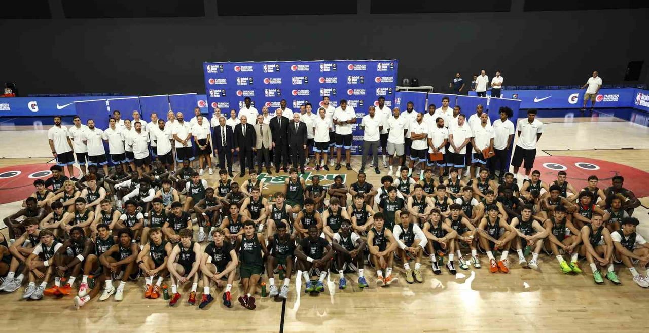 BASKETBALL WİTHOUT BORDERS (BWB) NEXT UP ERKEKLER KAMPI İSTANBUL’DA BAŞLADI