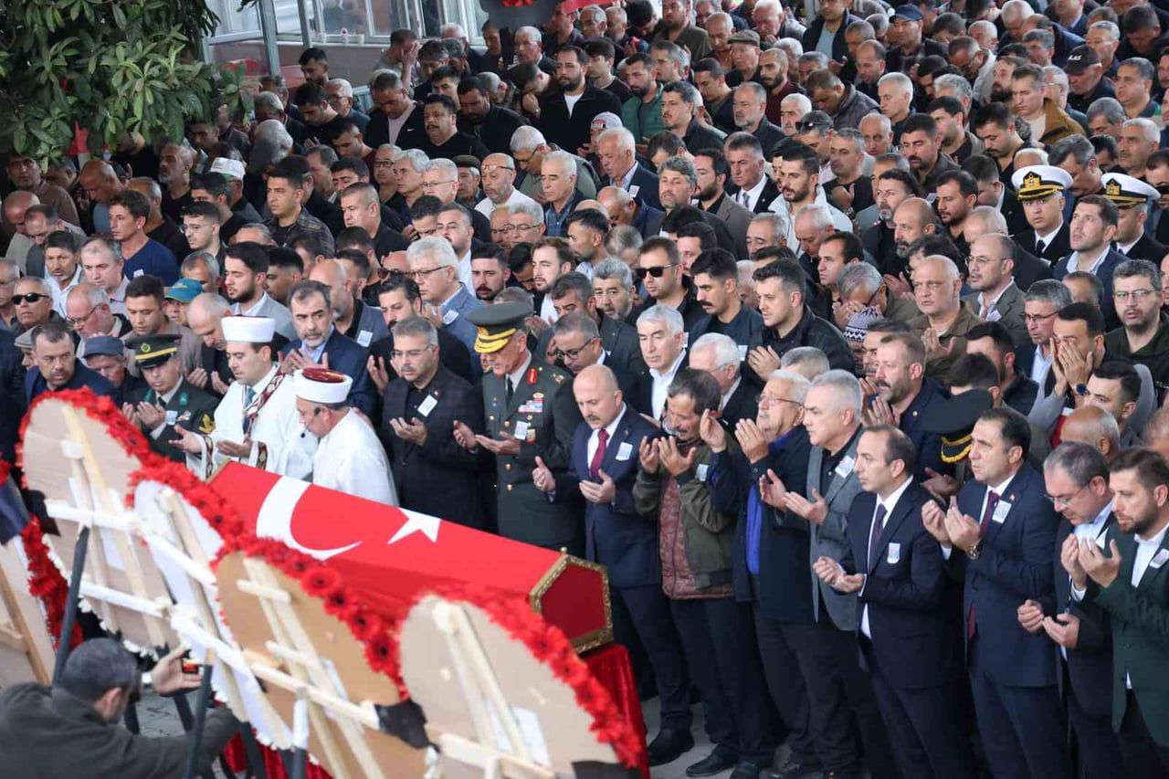 AKKARİ'NİN YÜKSEKOVA İLÇESİNDEKİ HUDUT GEÇİŞİ OLAYINA MÜDAHALE ESNASINDA ÇIKAN ÇATIŞMADA ŞEHİT...