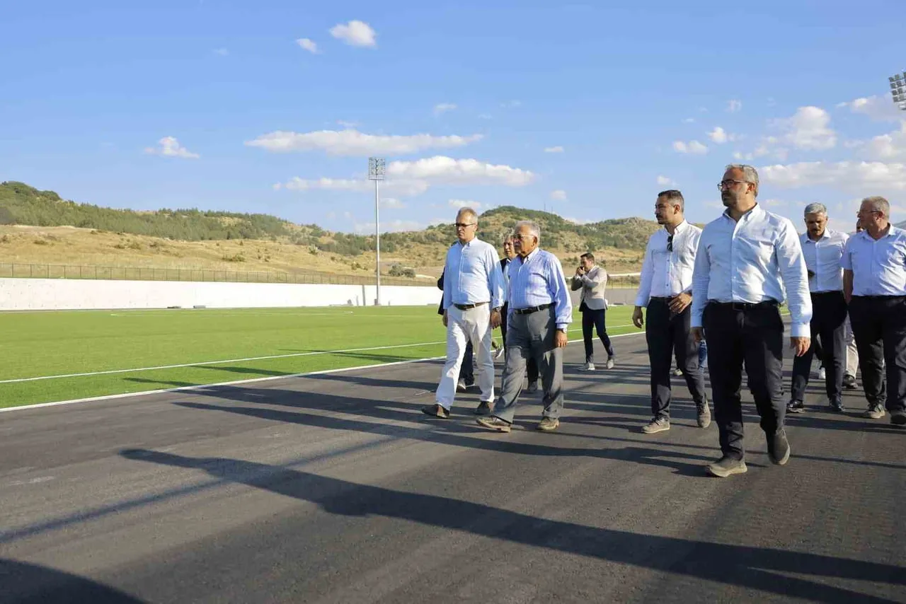 KAYSERİ BÜYÜKŞEHİR BELEDİYE BAŞKANI DR. MEMDUH BÜYÜKKILIÇ; ŞEHRİN YÜKSELEN DEĞERİ ERCİYES YÜKSEK...