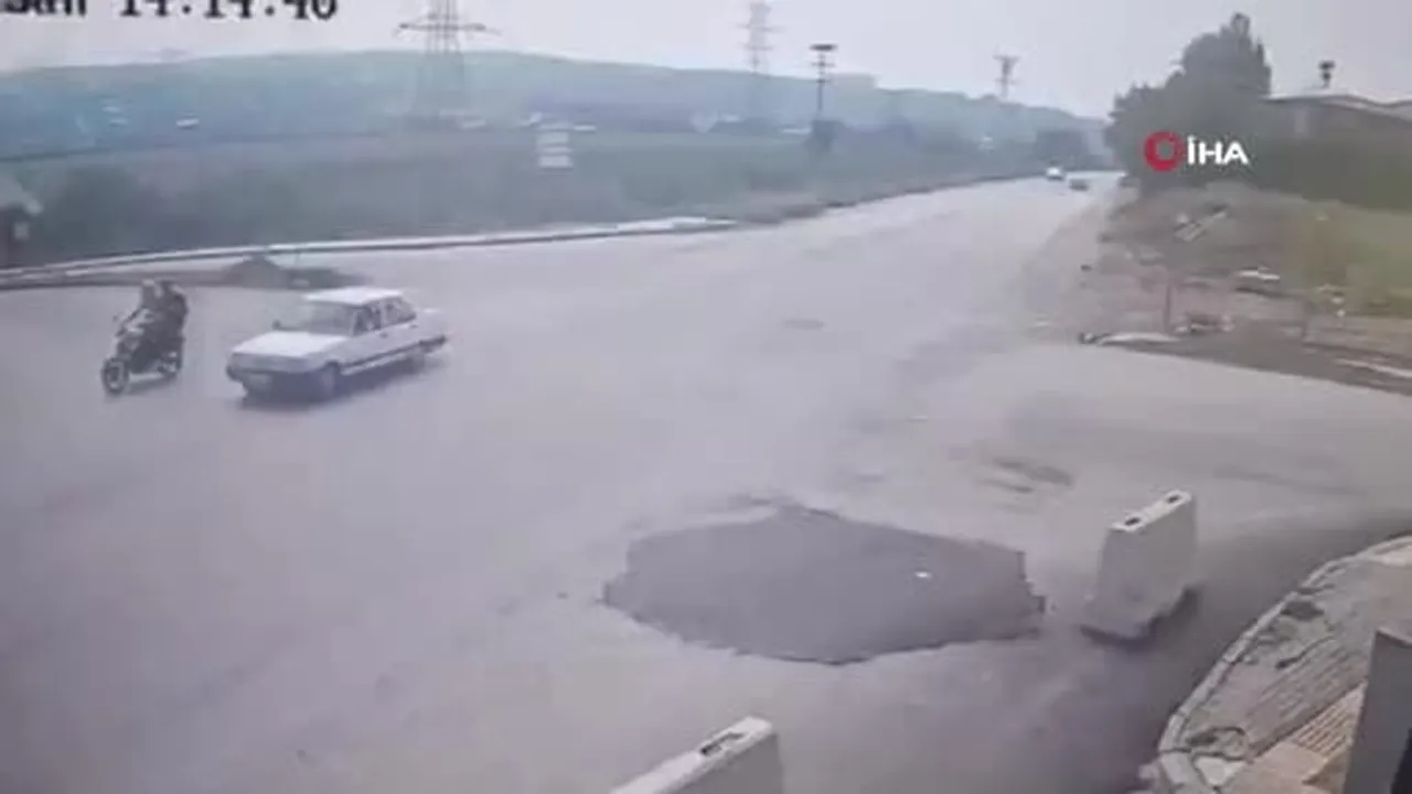 Osmaniye’de hafif ticari araç ile otomobil böyle çarpıştı: 2 yaralı