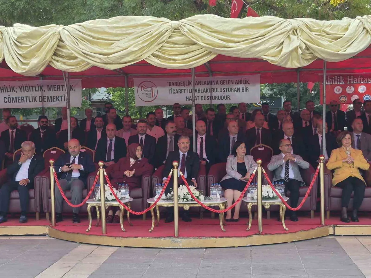 ESKİŞEHİR ESNAF VE SANATKARLAR ODALARI BİRLİĞİ (ESEOB) TARAFINDAN DÜZENLENEN AHİLİK HAFTASI...
