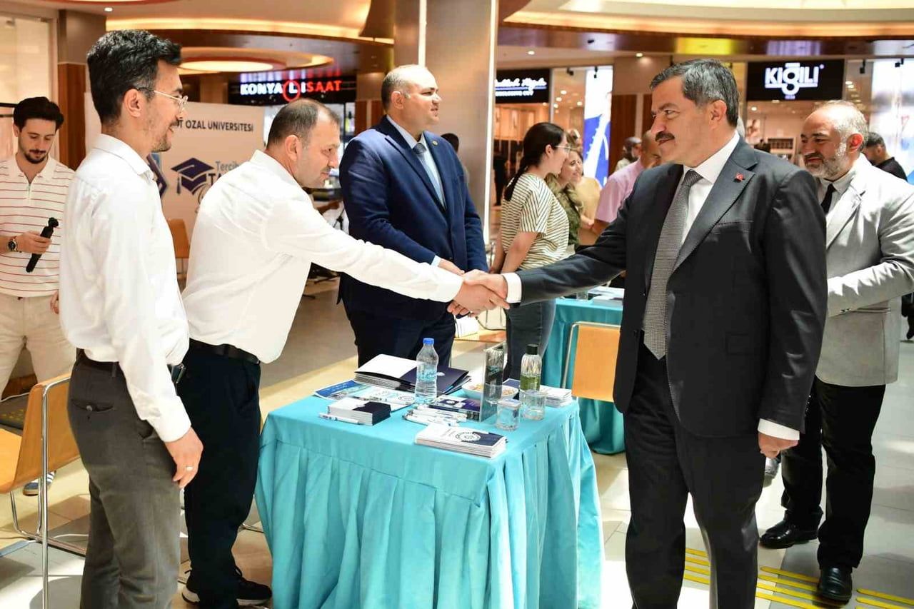 MTÜ, TERCİH VE TANITIM GÜNLERİNDE ADAY ÖĞRENCİLERLE BULUŞTU