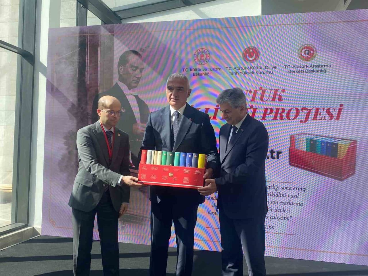 KÜLTÜR VE TURİZM BAKANLIĞI'NA BAĞLI ATATÜRK KÜLTÜR, DİL VE TARİH YÜKSEK KURUMU ÇATISI ALTINDA YER...