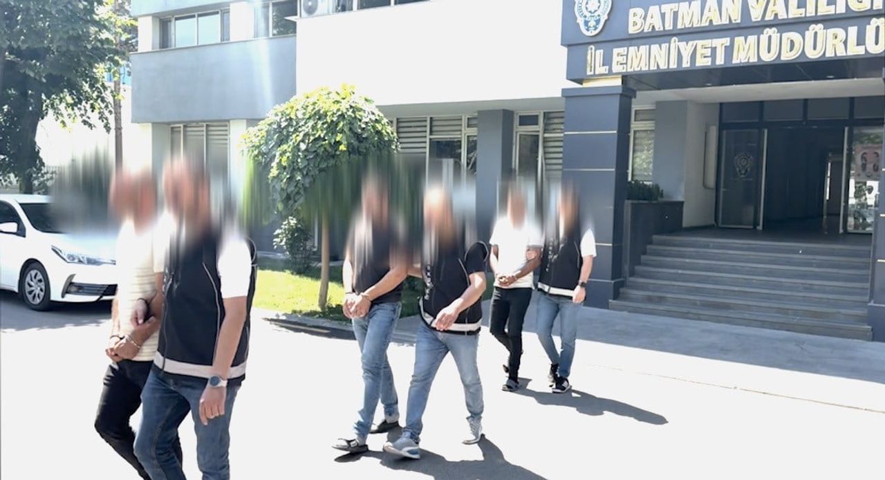 OLAYLA İLGİLİ GÖZALTINA ALINAN 3 ŞÜPHELİDEN 2'Sİ ÇIKARILDIKLARI MAHKEMECE TUTUKLANARAK CEZAEVİNE...