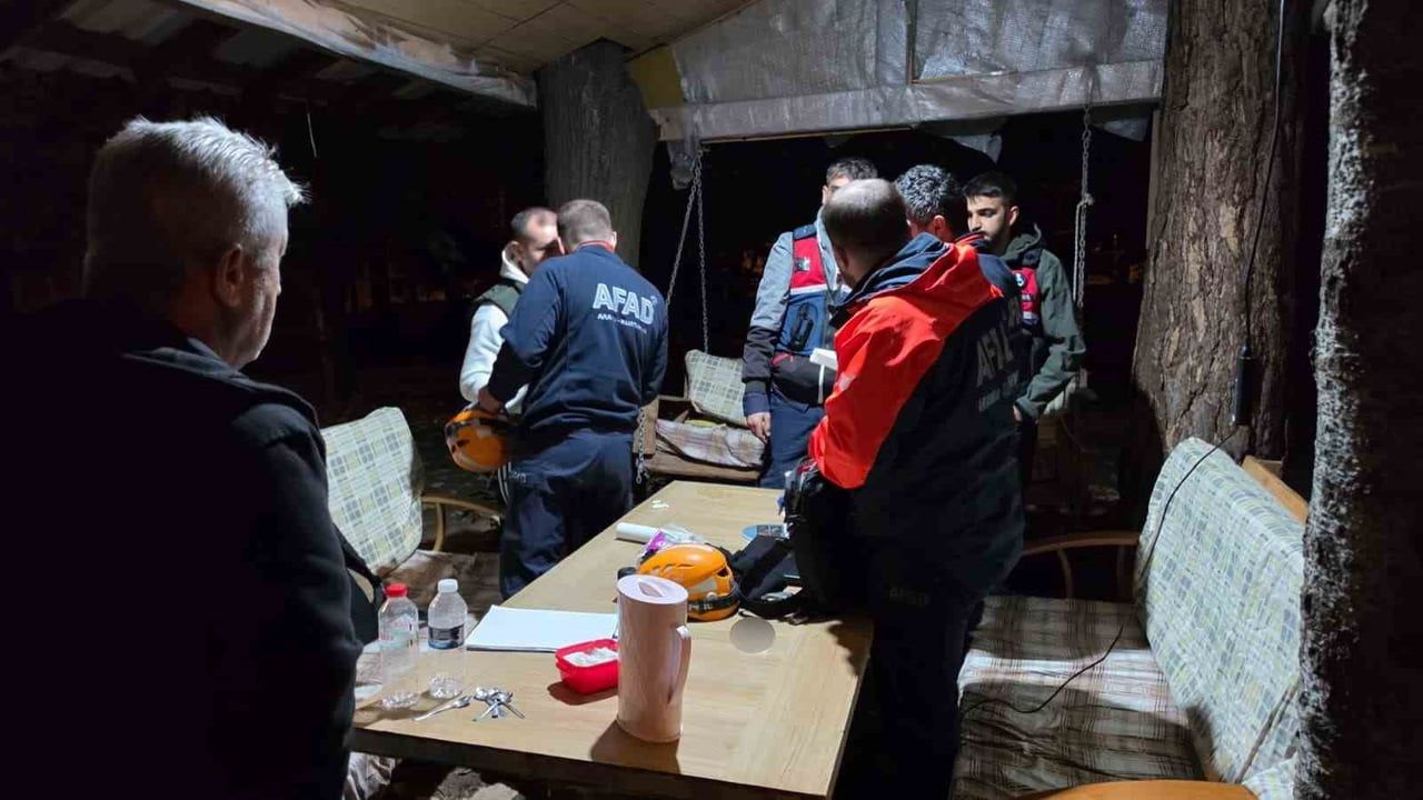 SAKARYA’NIN AKYAZI İLÇESİNDE İKİ GÜNDEN BU YANA HABER ALINAMAYAN 78 YAŞINDAKİ ALZHEİMER HASTASI...
