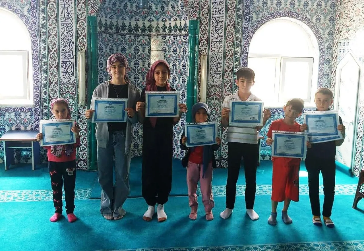 HİSARCIK KIZILÇUKUR KÖYÜNDE YAZ KUR’AN KURSU KAPANIŞ PROGRAMI DÜZENLENDİ