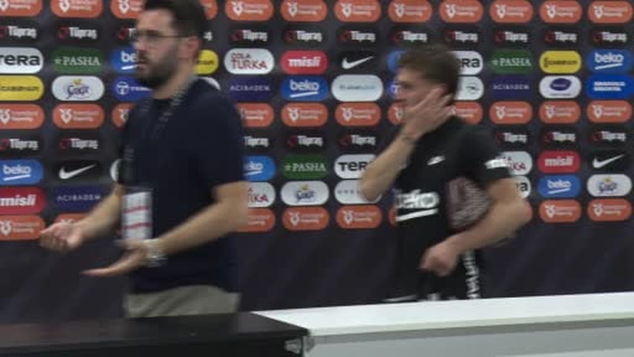 Beşiktaş’ın sol bek oyuncusu Rıdvan Yılmaz, siyah-beyazlı formayla 100. maça çıkmanın çok değerli...