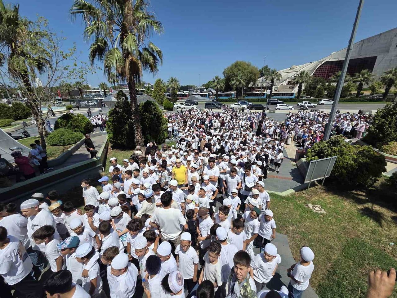 SAMSUN'DA KUR'AN KURSLARINDA EĞİTİM GÖREN 2 BİNE YAKIN ÖĞRENCİ CAMİDE DÜZENLENEN PROGRAMDA BİR...