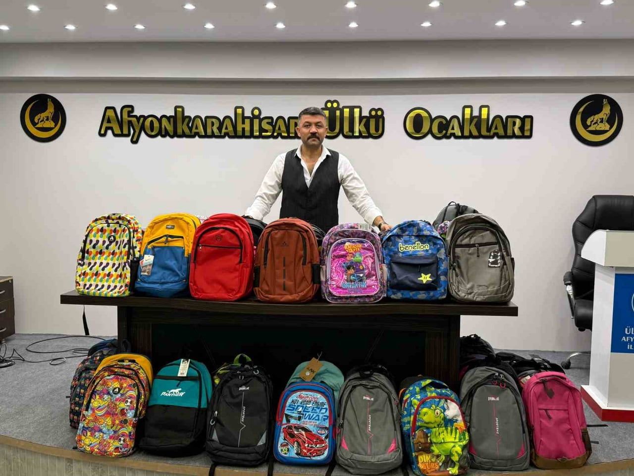 ÜLKÜ OCAKLARI AFYONKARAHİSAR İL BAŞKANLIĞI TARAFINDAN 104 ÖĞRENCİNİN YENİ EĞİTİM ÖĞRETİM YILINA...