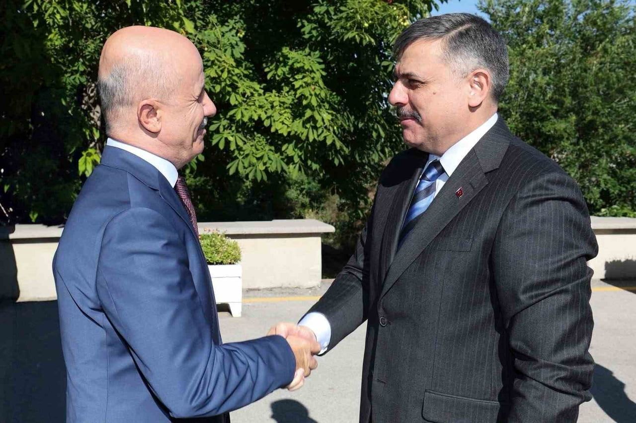 İÇİŞLERİ BAKANI MUSTAFA ÇİFTÇİ, YÜKSEKÖĞRETİM KURULU (YÖK) BAŞKANI EROL ÖZVAR’I MAKAMINDA ZİYARET...