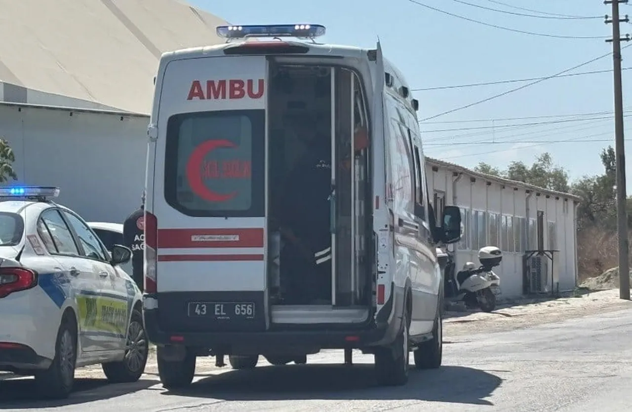 TAVŞANLI'DA 2 MOTOSİKLETLİ ÇARPIŞTI 1 YARALI