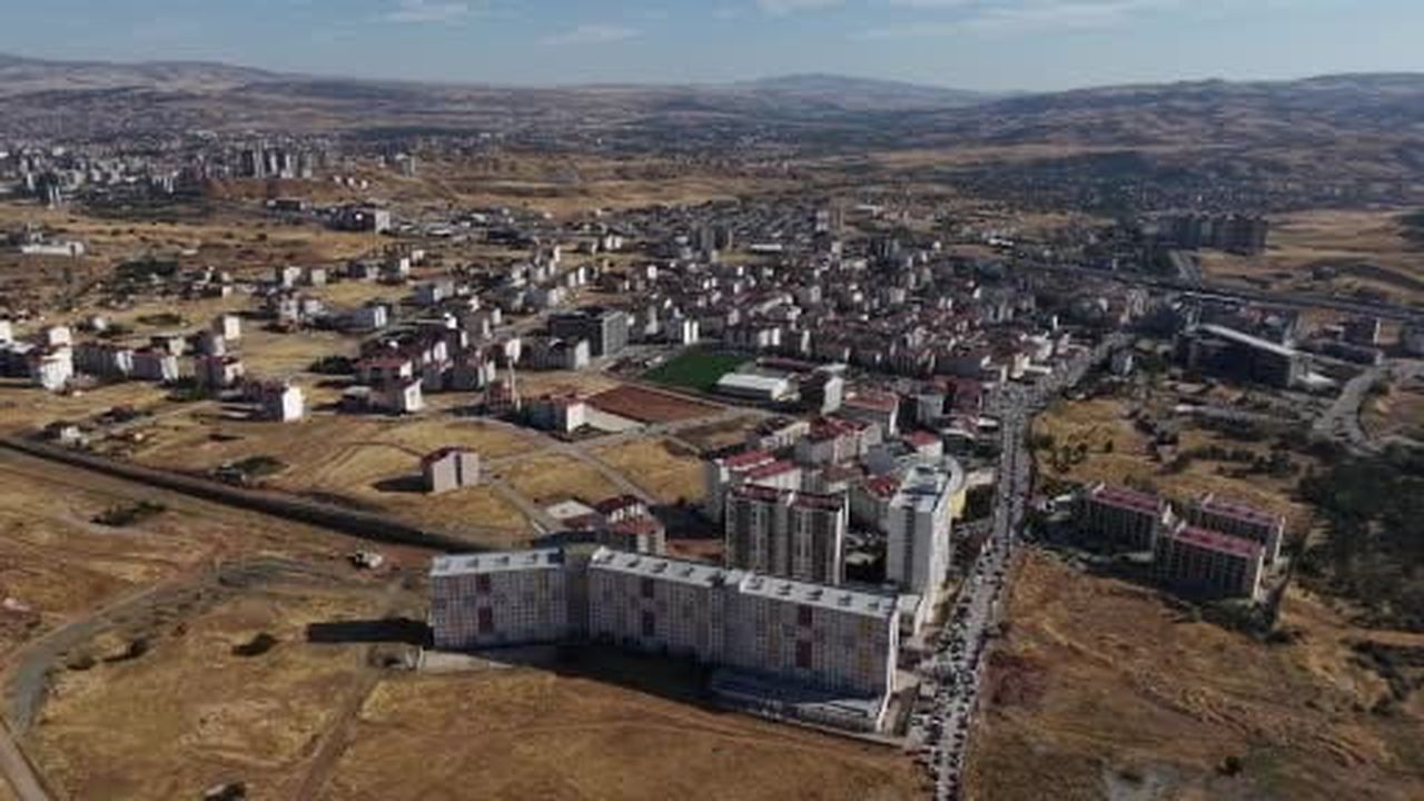'Yolsuzluk' operasyonunda Yahşihan Belediye Başkanvekili dahil 9 şüpheli adliyeye sevk edildi