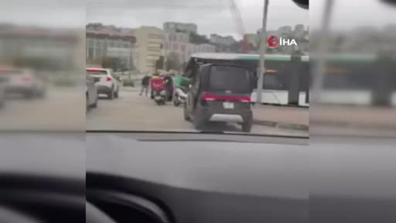 Kocaeli'de tramvayın altında kalan hayatını kaybetti