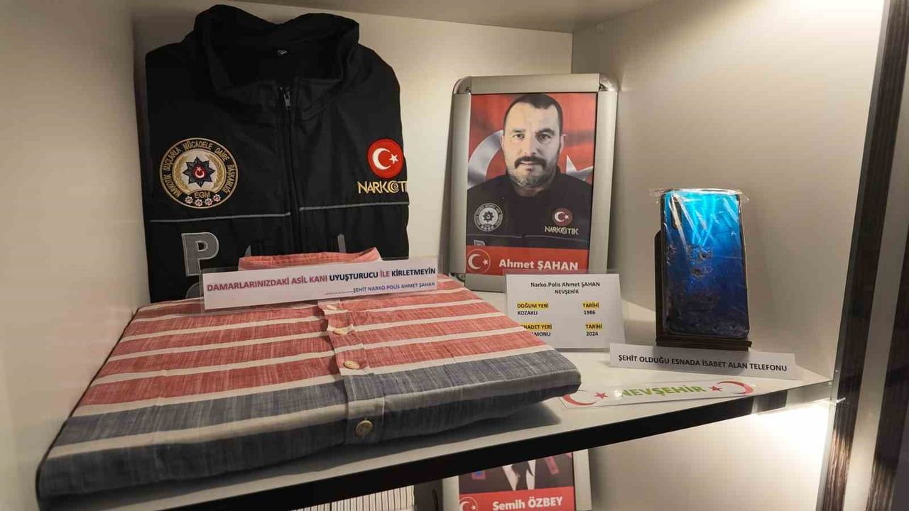 ŞEHİT POLİS MEMURUNUN EŞYALARI