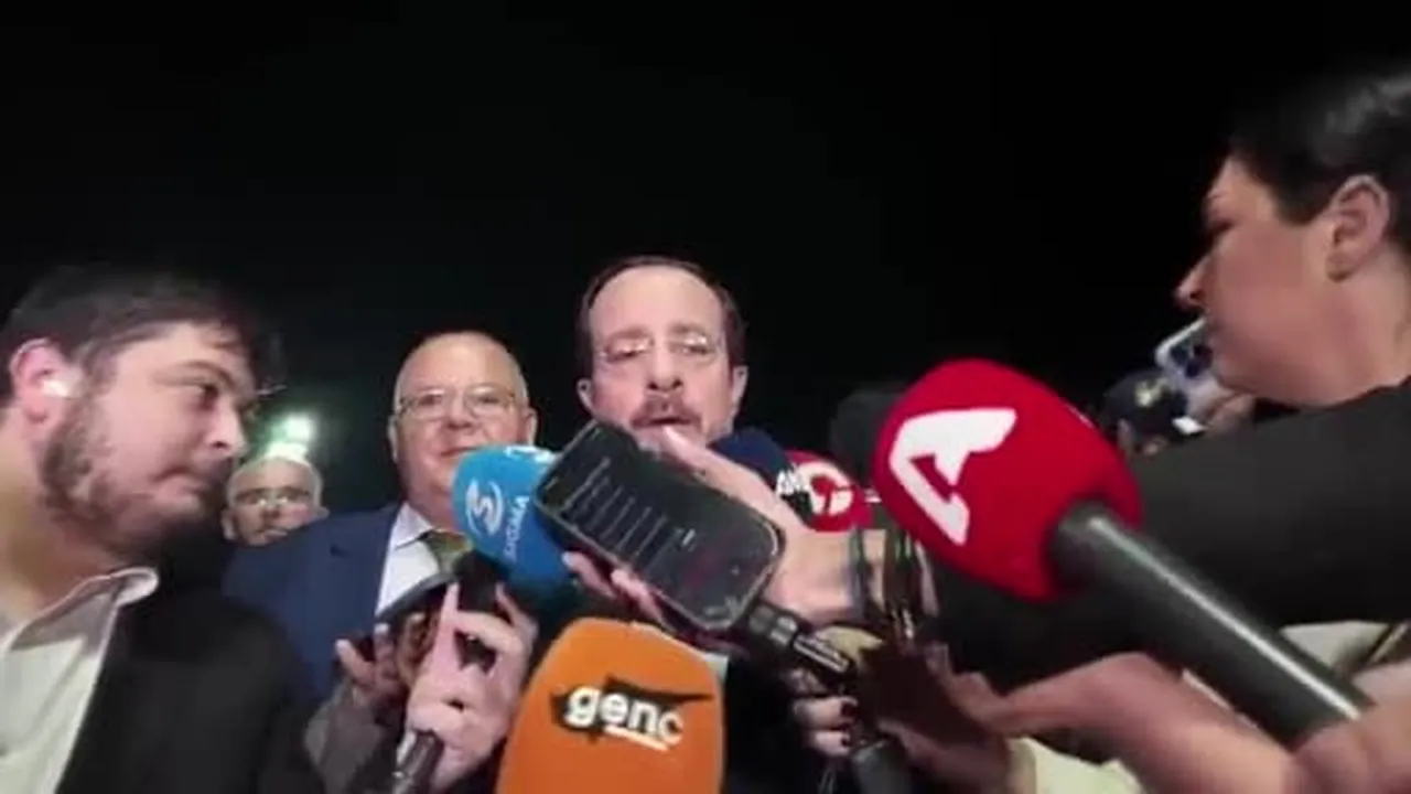 Güney Kıbrıs Rum Yönetimi (GKRY) lideri Nikos Hristodulidis, yeni geçiş kapılarının açılması...