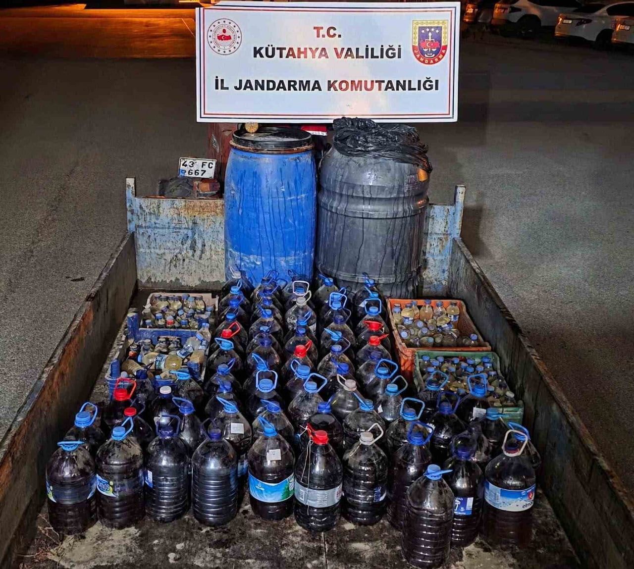 KÜTAHYA’DA 960 LİTRE BANDROLSÜZ KAÇAK ŞARAP ELE GEÇİRİLDİ