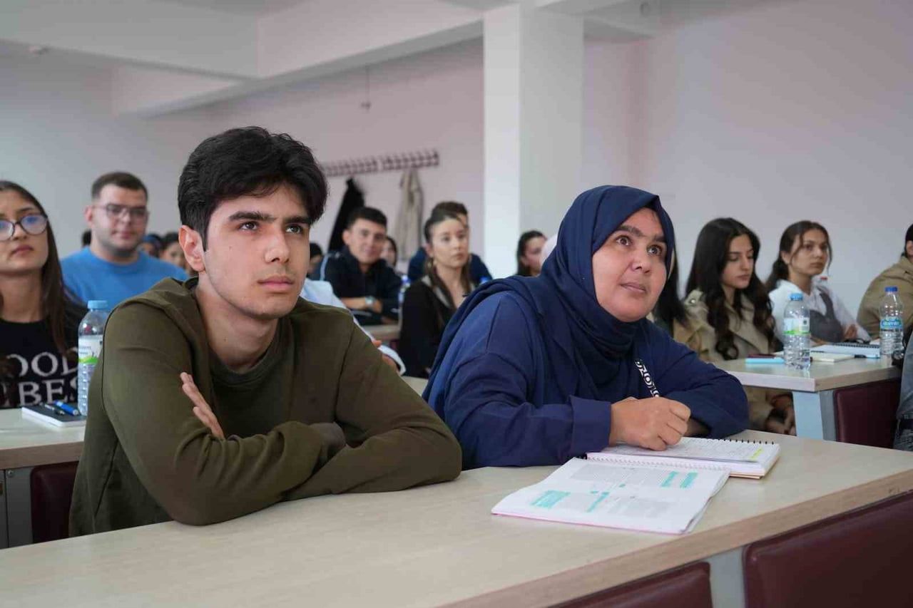 ADANA’DA YAŞAYAN ASLIHAN GİRİCİ, YILLAR ÖNCE YARIM KALAN EĞİTİM HAYATINA DEVAM ETMEYE KARAR...