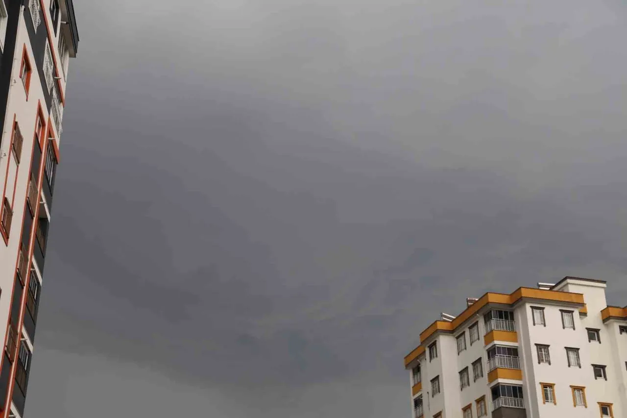 ADANA’NIN KOZAN İLÇESİNE BAĞLI GAZİKÖY MAHALLESİ’NDE YAKLAŞIK 10 DAKİKA ETKİLİ OLAN SAĞANAK...