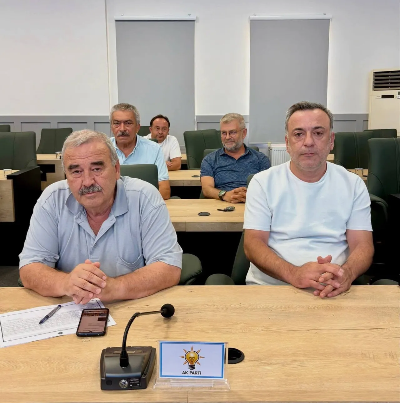CHP'DEN İSTİFA EDEN MEHMET GÜNDÜZ (SAĞDA), BUGÜN AK PARTİ'YE GEÇTİ.