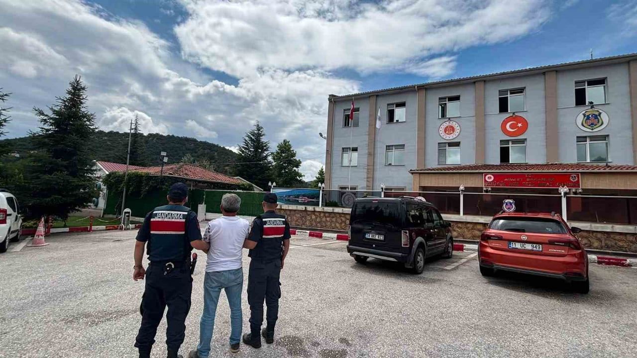 BİLECİK’TE 2 YIL 2 AY 20 GÜN HAPİS CEZASI BULUNAN ŞAHIS YAKALANDI