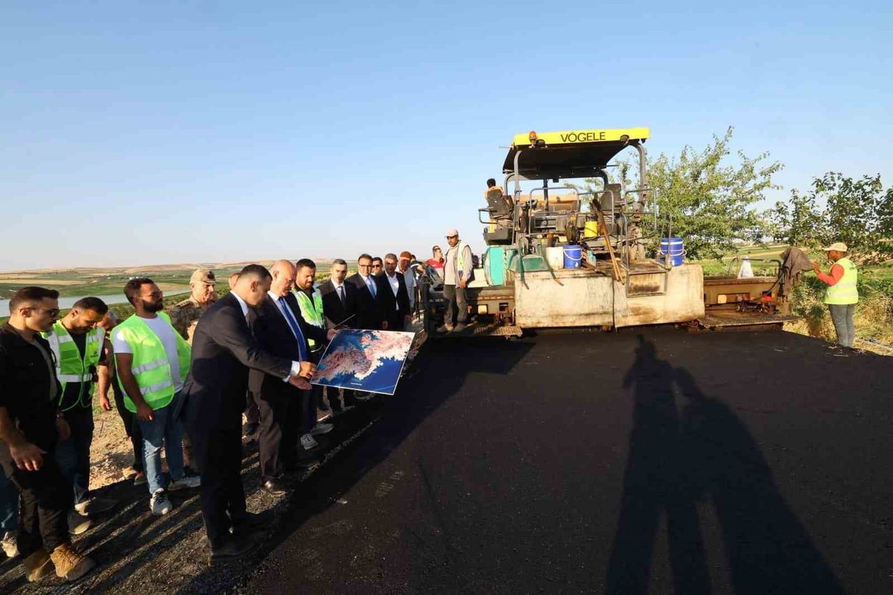 ADIYAMAN VALİSİ ABDULLAH KÜÇÜK, SAMSAT İLÇESİNDE KAMU YATIRIMLARI İLE DEVAM EDEN HİZMETLERİ...