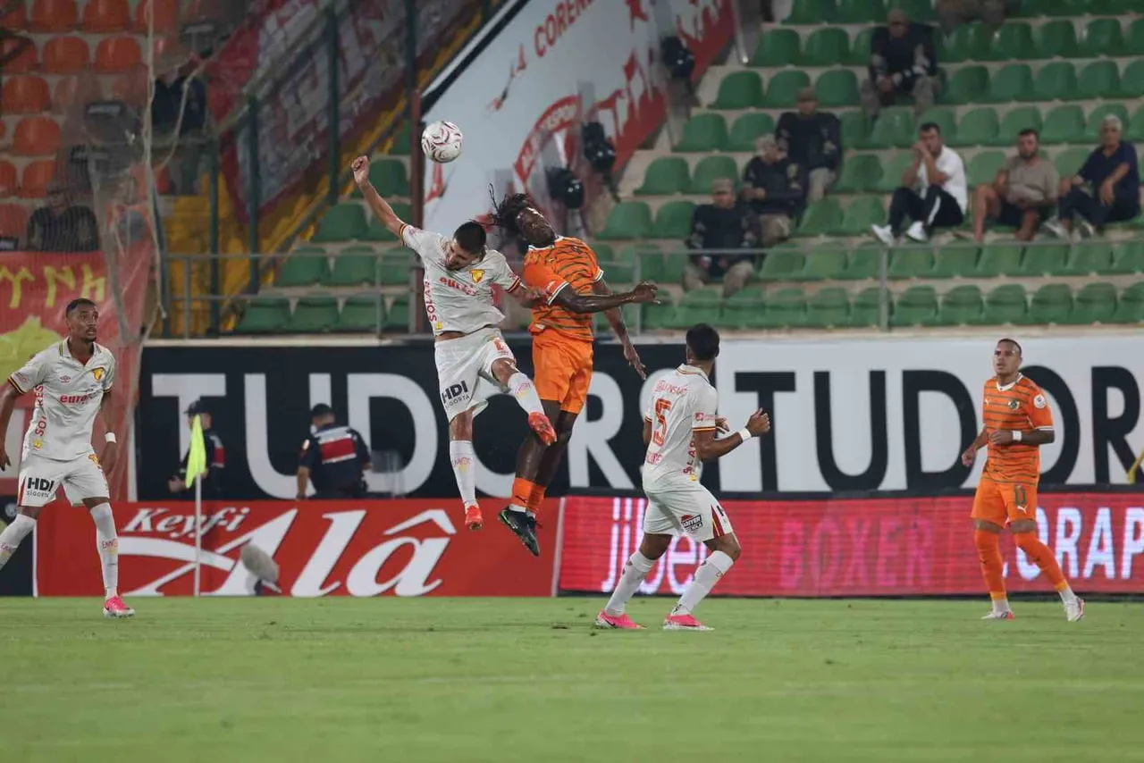 TRENDYOL SÜPER LİG'İN 5. HAFTASINDA CORENDON ALANYASPOR EVİNDE GÖZTEPE İLE KARŞILAŞIYOR....