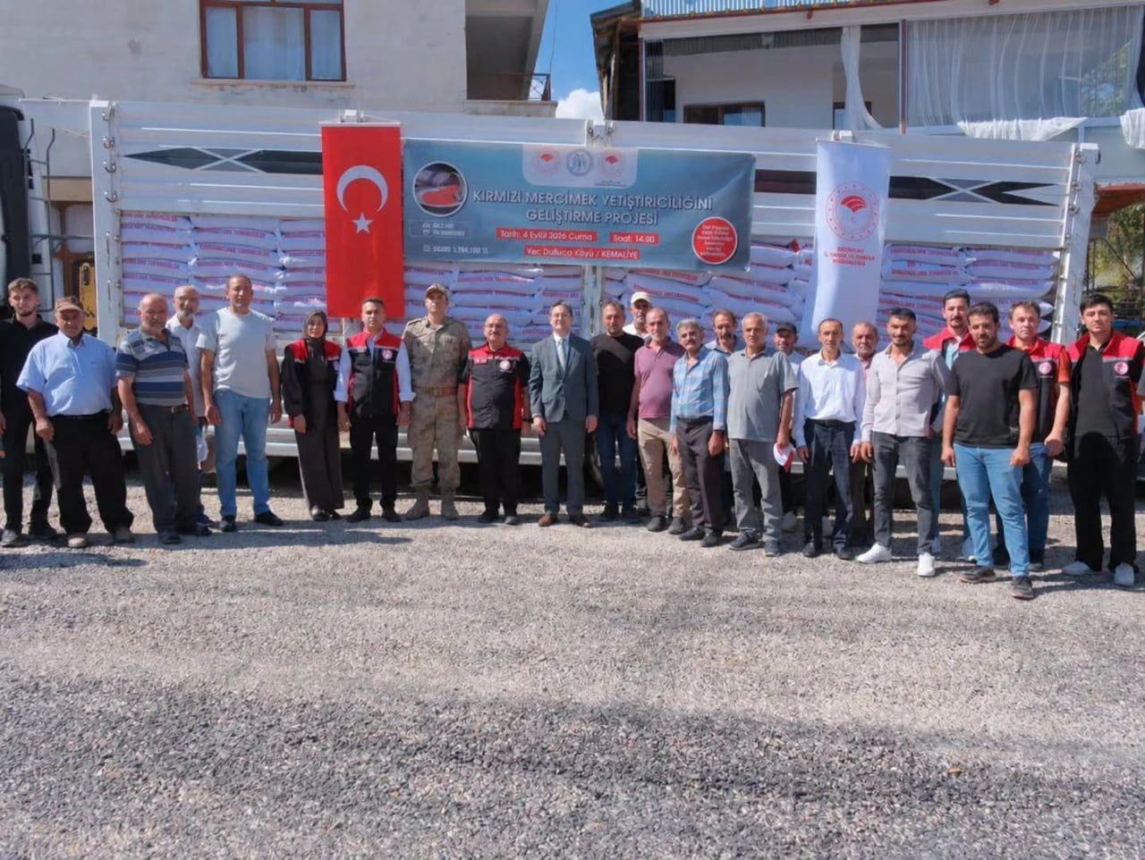 KEMALİYE’DE ÜRETİCİLERE YÜZDE 75 HİBELİ KIRMIZI MERCİMEK TOHUMU DESTEĞİ