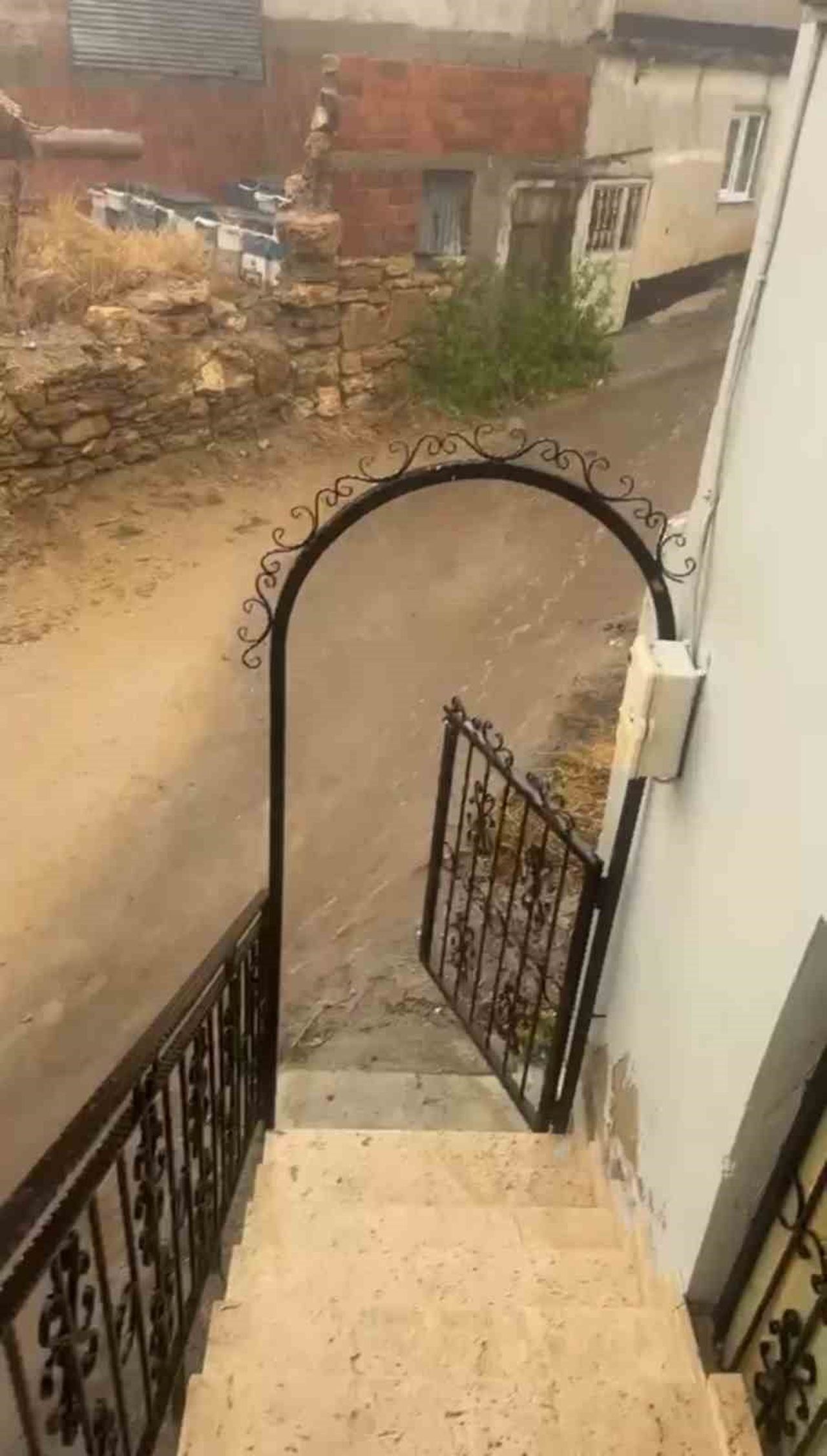 BAYBURT’TA AĞUSTOS ORTASINDA SAĞANAK ETKİLİ OLDU