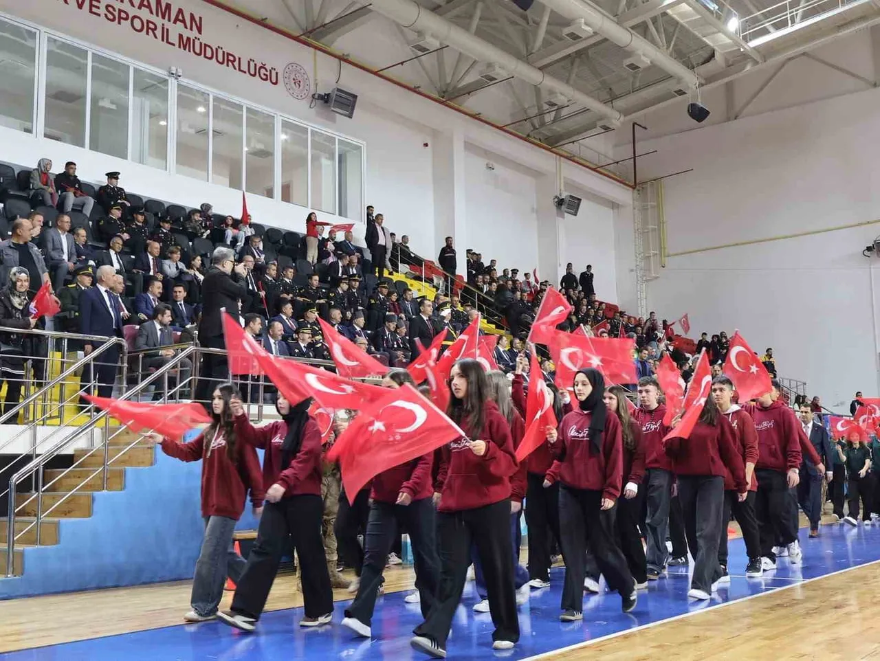 KARAMAN'DA 29 EKİM CUMHURİYET BAYRAMI COŞKUYLA KUTLANDI.
