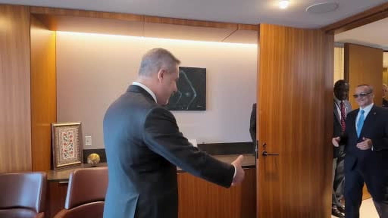 Dışişleri Bakanı Hakan Fidan, New York’ta İslam İşbirliği Teşkilatı (İİT) Genel Sekreteri İsmail...