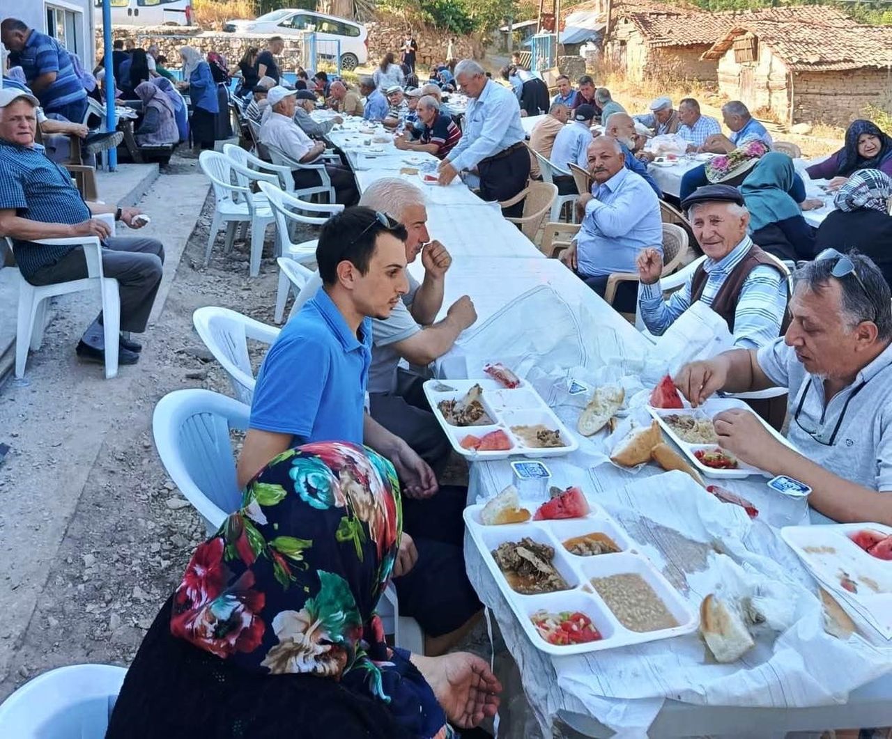 HİSARCIK ŞEYHÇAKIR KÖYÜNDE GELENEKSEL HAYIR YEMEĞİ DÜZENLENDİ