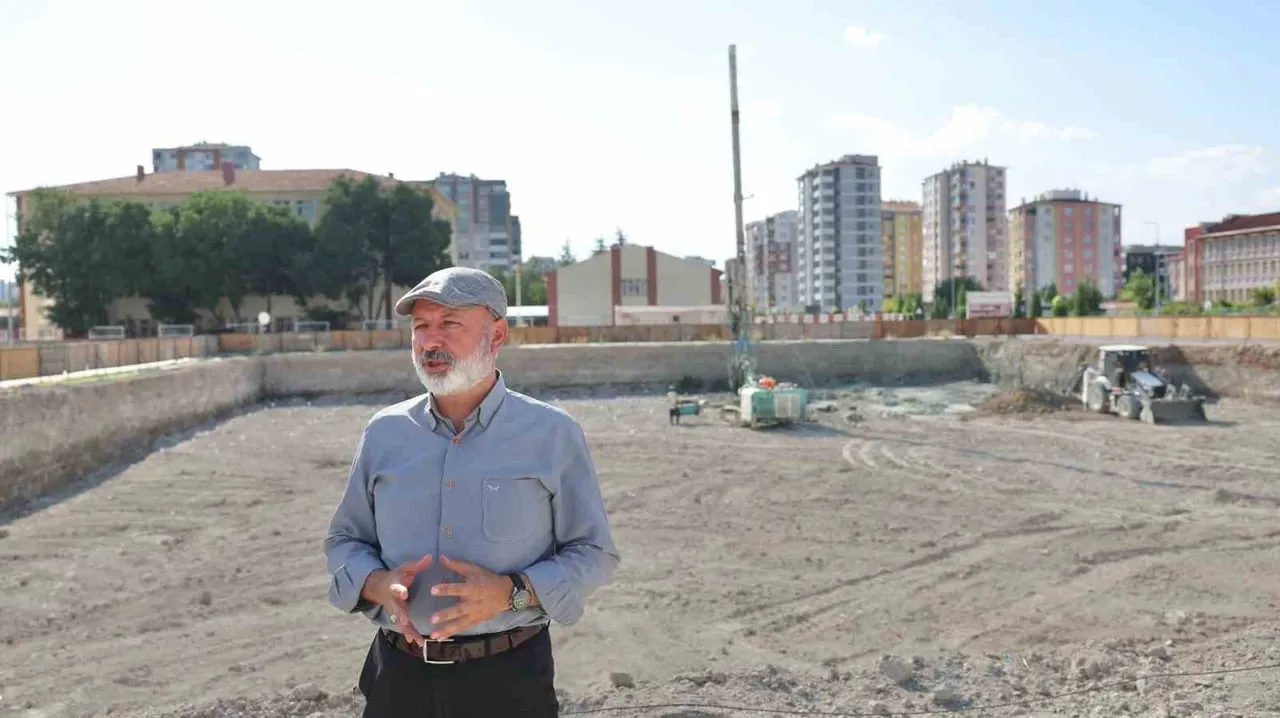 KOCASİNAN BELEDİYE BAŞKANI AHMET ÇOLAKBAYRAKDAR; "KAYSERİMİZE 7 BİN 500 METREKARELİK BİR ESER DAHA...