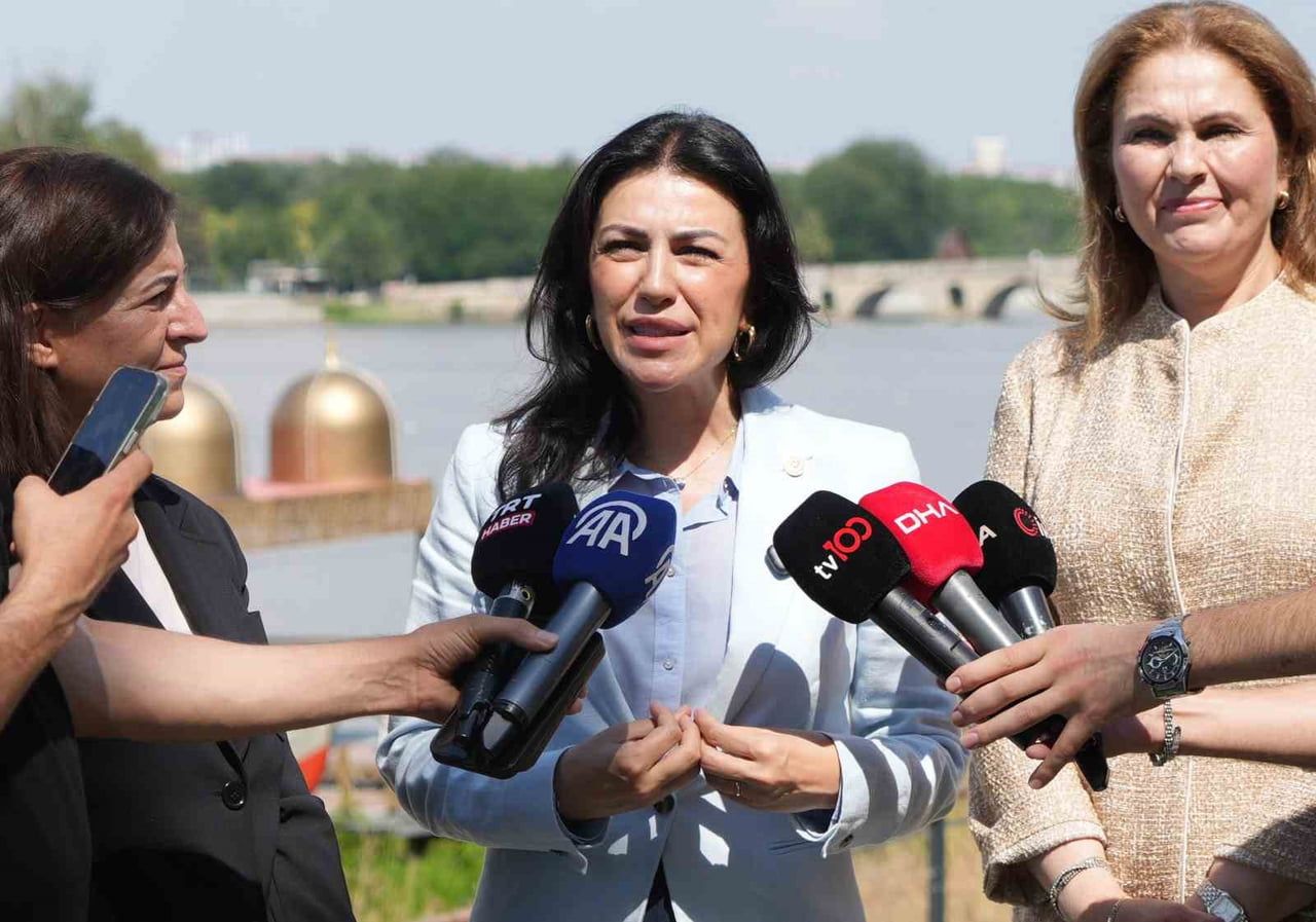 AK PARTİ GENEL BAŞKAN YARDIMCISI VE ÇEVRE VE ŞEHİRCİLİK POLİTİKALARI BAŞKANI NİLHAN AYAN, TERÖRSÜZ...