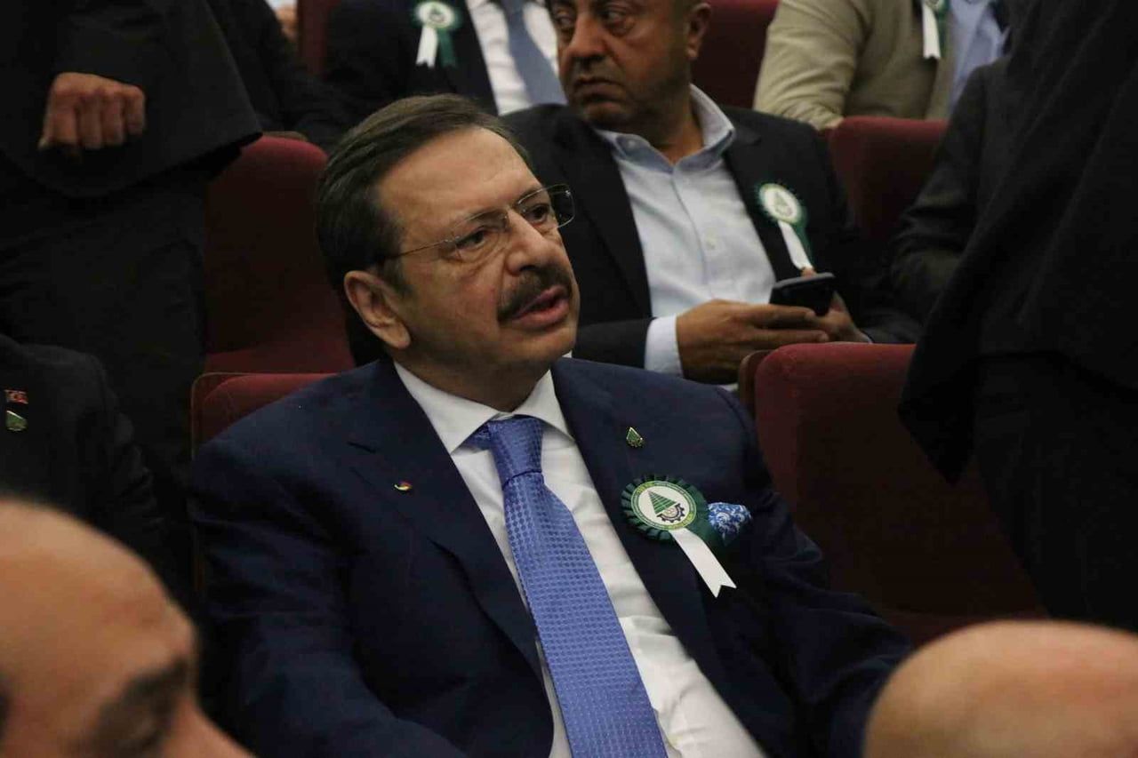 TÜRKİYE ODALAR VE BORSALAR BİRLİĞİ (TOBB) BAŞKANI RİFAT HİSARCIKLIOĞLU, "BABANIN OĞULA, KARDEŞİN...