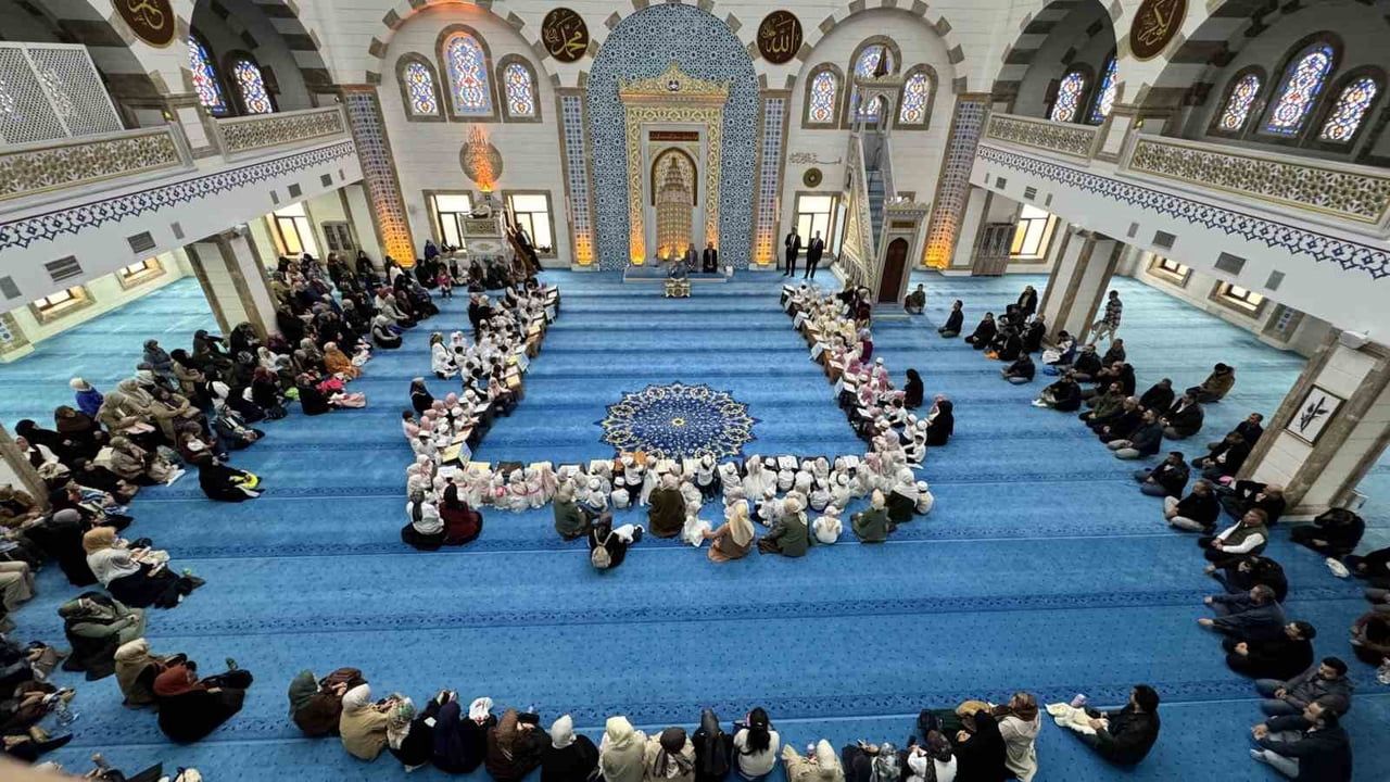 KARABÜK’ÜN SAFRANBOLU İLÇESİNDE 4-6 YAŞ KUR’AN KURSU ÖĞRENCİLERİ İÇİN BED-İ BESMELE TÖRENİ...