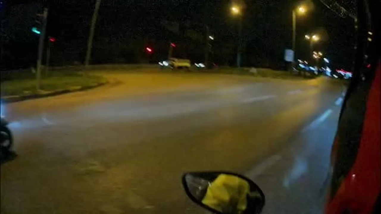 Motosiklet sürücüsünün kaza anı kamerada