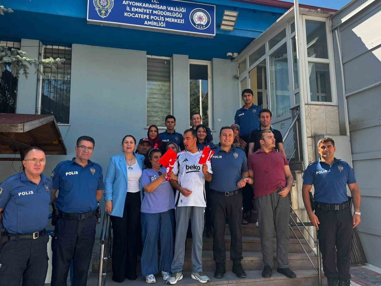AFYONKARAHİSAR'DA ULUSAL OTİZM KONFEDERASYONU GENEL BAŞKANI FATMA KİLCİ KAVAS İLE OTİZMLİ...