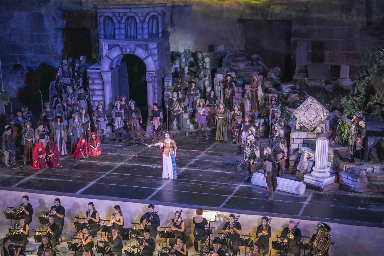 33. ULUSLARARASI ASPENDOS OPERA VE BALE FESTİVALİ, GİUSEPPE VERDİ’NİN  ESERİ "ATTİLA" OPERASIYLA...