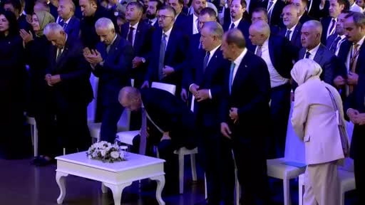 Cumhurbaşkanı Erdoğan, "Uçak inmez dedikleri İstanbul Havalimanı rekordan rekora koşuyor....