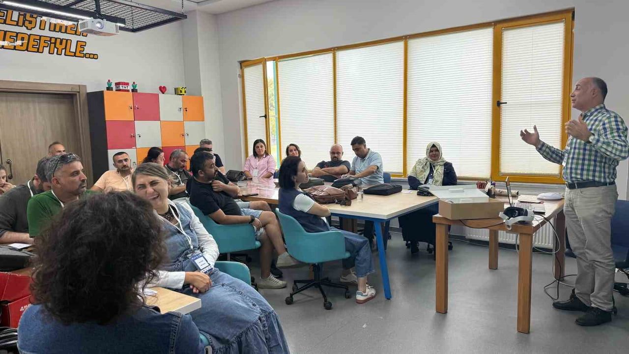 SAMSUN’DA TÜBİTAK 4005 YENİLİKÇİ EĞİTİM UYGULAMALARI DESTEKLEME PROGRAMI KAPSAMINDA YÜRÜTÜLEN...
