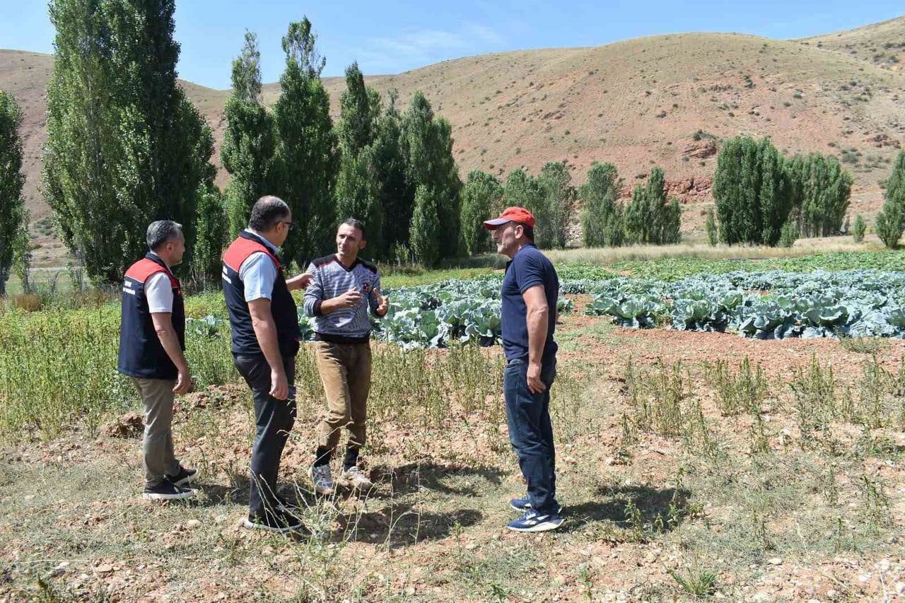 BAYBURT’TA ÜRETİCİLERİN SORUNLARI YERİNDE DİNLENDİ