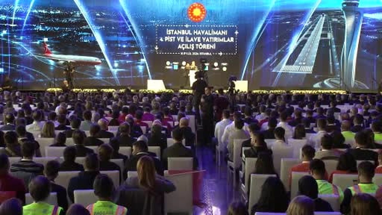 Bakan Uraloğlu: "2 bin 820 metre uzunluğundaki yeni pistle toplam pist sayısı 6'ya yükseldi"