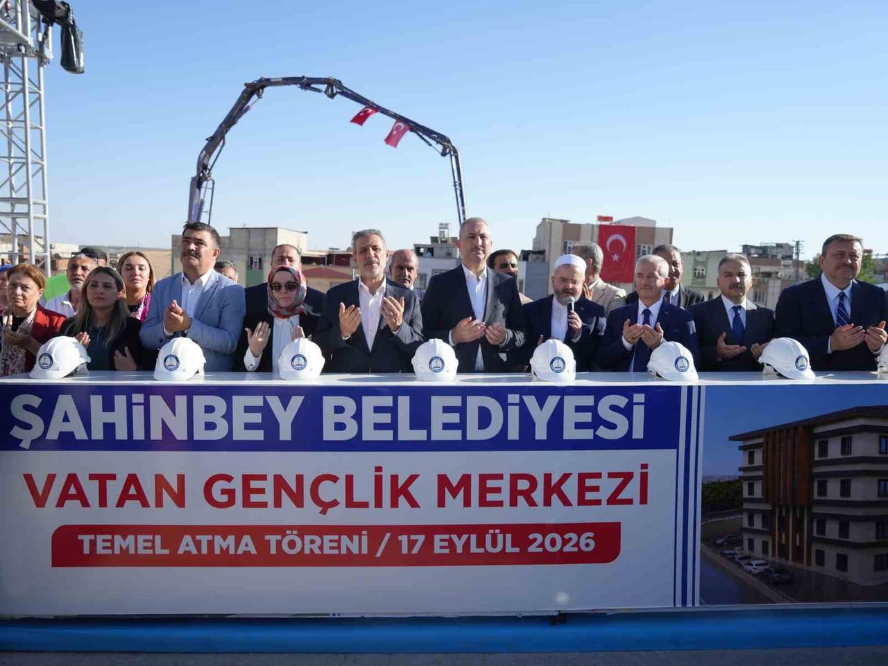 MERKEZİN TEMEL ATMA TÖRENİ, AK PARTİ GRUP BAŞKANVEKİLİ VE GAZİANTEP MİLLETVEKİLİ ABDÜLHAMİT GÜL...