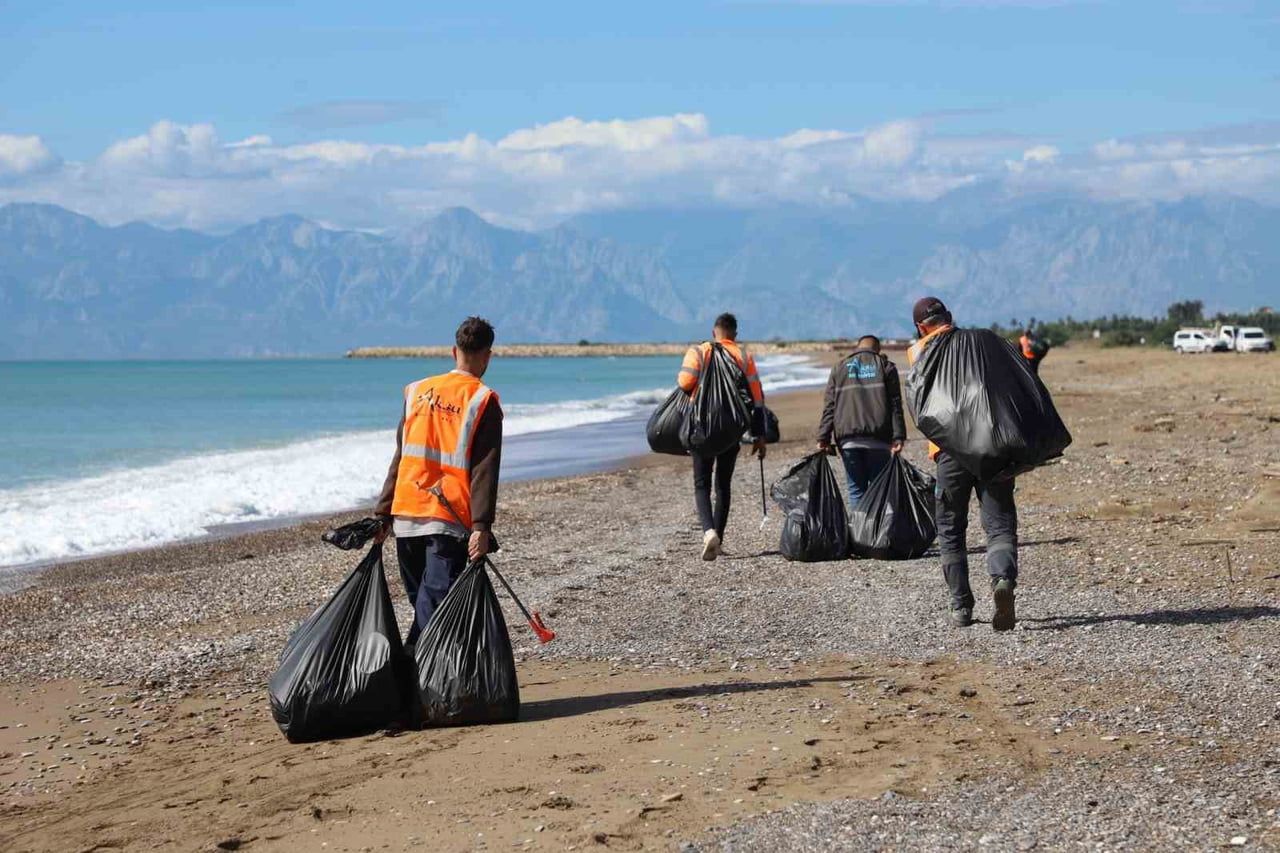 AKSU BELEDİYESİ, NESLİ TEHLİKE ALTINDAKİ CARETTA CARETTA DENİZ KAPLUMBAĞALARININ YUVALAMA ALANI...