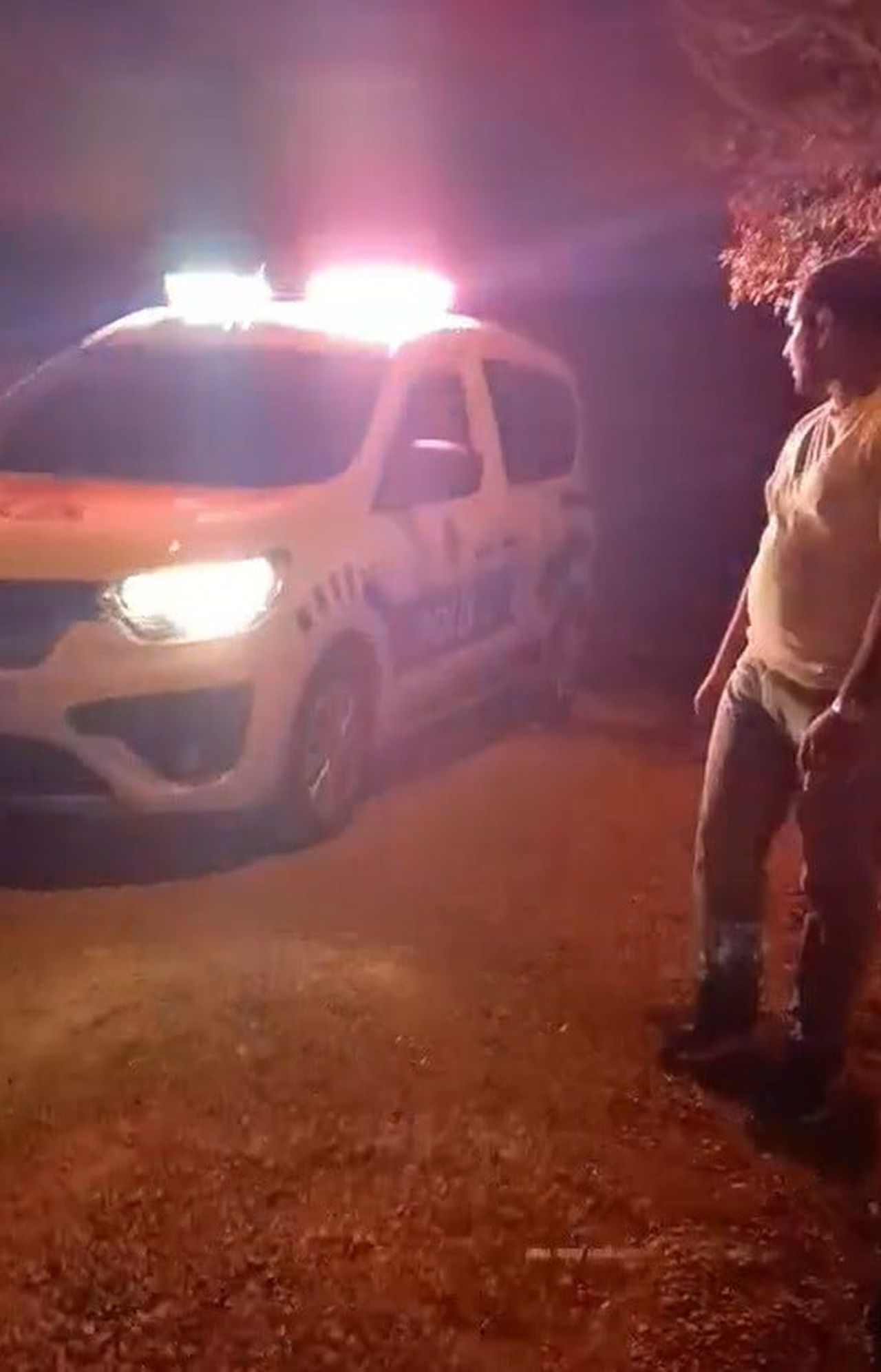 SAKARYA'NIN ADAPAZARI İLÇESİNDE İDDİALARA GÖRE 6 AYDIR MAHALLELİYE UYKU UYUTMAYAN ŞAHSI YAKALAMAK...