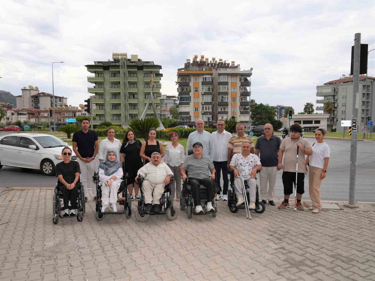 ALANYA BELEDİYESİ, KENT GENELİNDE YAYA ULAŞIMINI GÜÇLENDİRMEK VE FİZİKSEL ÇEVREDEKİ ENGELLERİ...