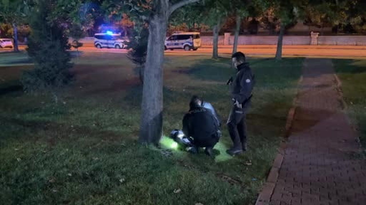 Kavga şüphelileri kaçtı geriye eşyaları kaldı