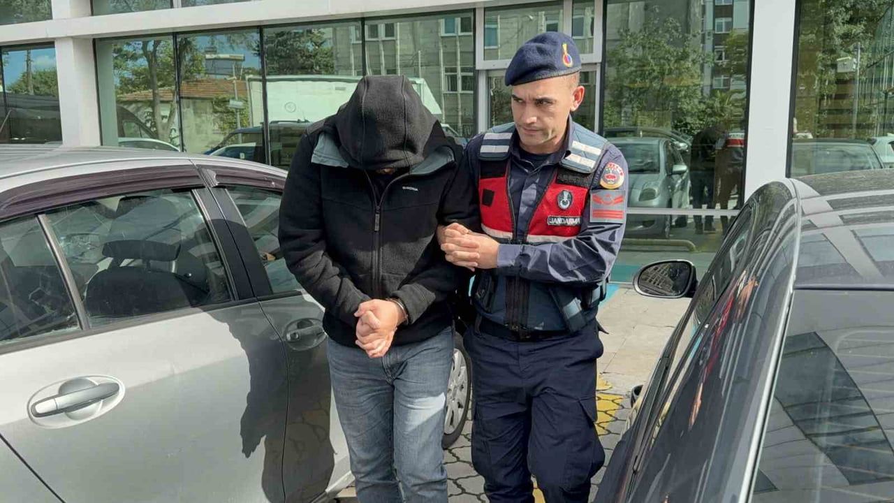 JANDARMADAKİ İŞLEMLERİNİN ARDINDAN BUGÜN SAMSUN ADLİYESİNE SEVK EDİLEN O.K., ÇIKARILDIĞI MAHKEMECE...